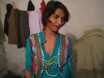 Pakistani Skinny Sexy Wife Farah
