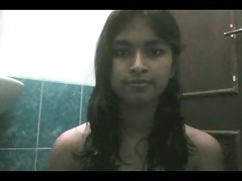 Sexy Indian Babe Sona Taking Nude Selfies