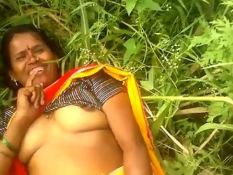 Desperate South Indian Wife Outdoor Hardcore Sex