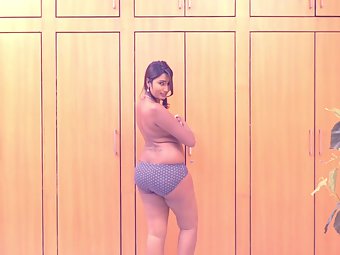 Swathi Naidu Telugu Amateur Showing Herself Naked